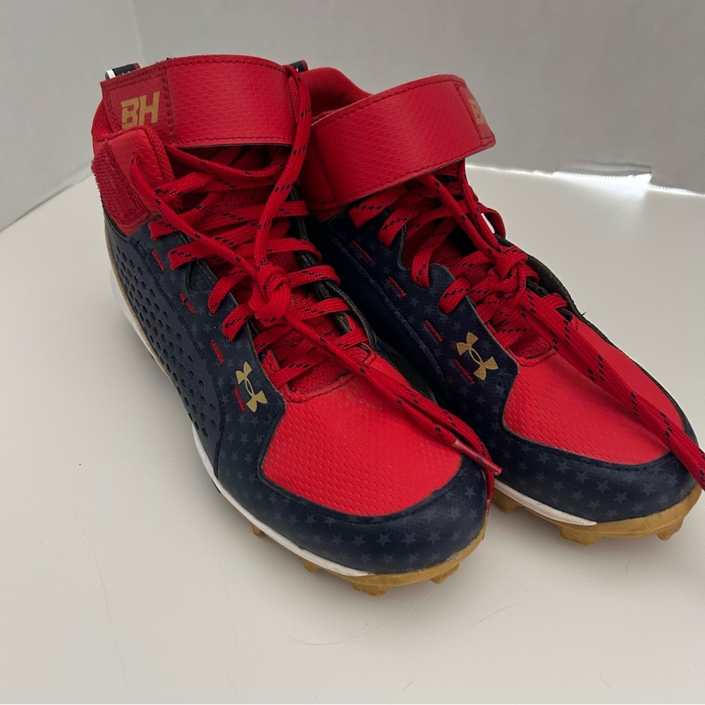 Under Armour Harper 6 Red White and Blue Boys Baseball Cleats Boys Size 3Y